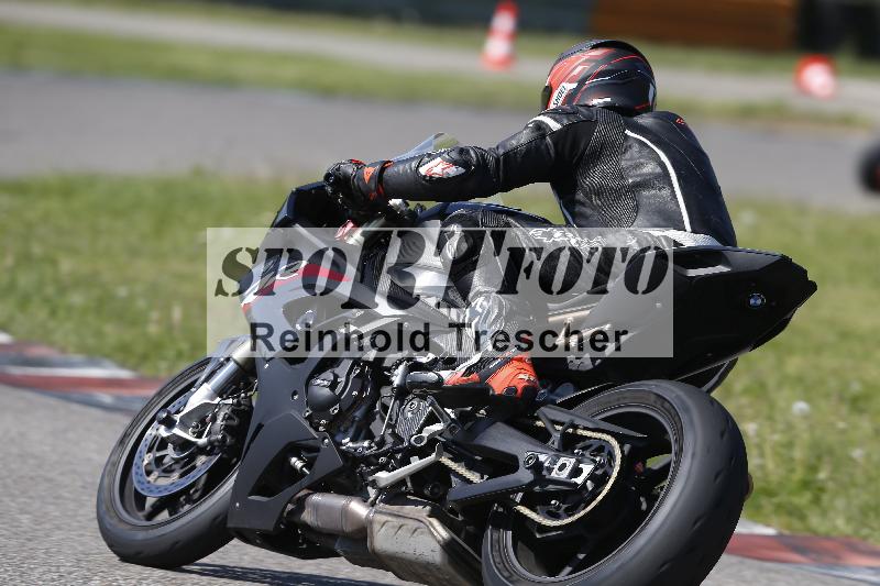 /12 30.04.2025 Speer Racing ADR/Gruppe gruen/backside